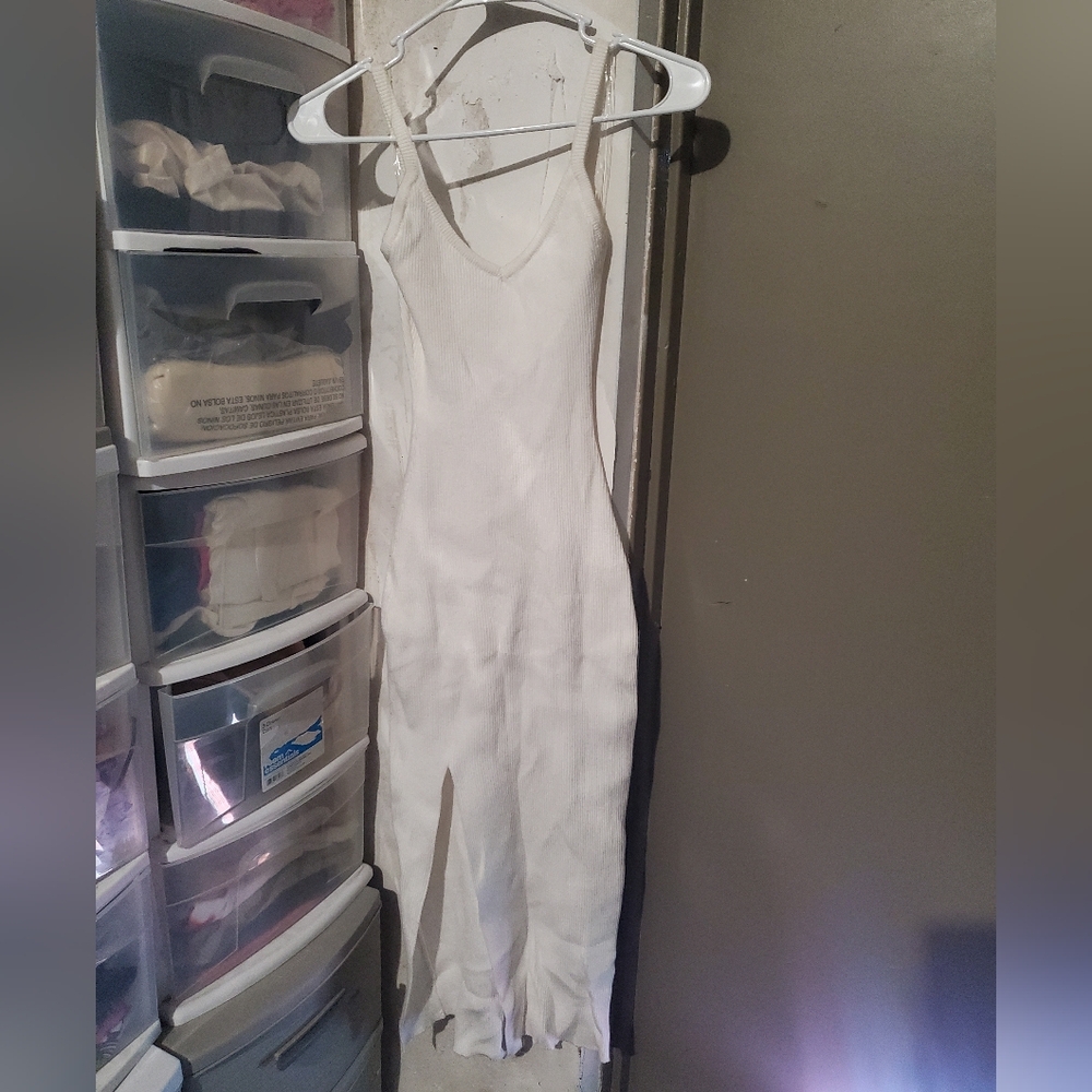Windsor White Sleek Dress Large